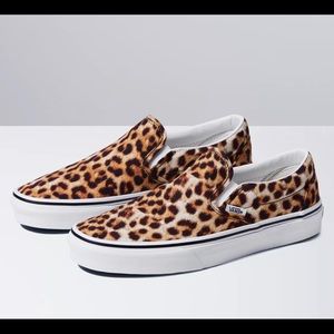 VANS Leopard Classic Slip-on Size: 5 Women = 3.5 Girls